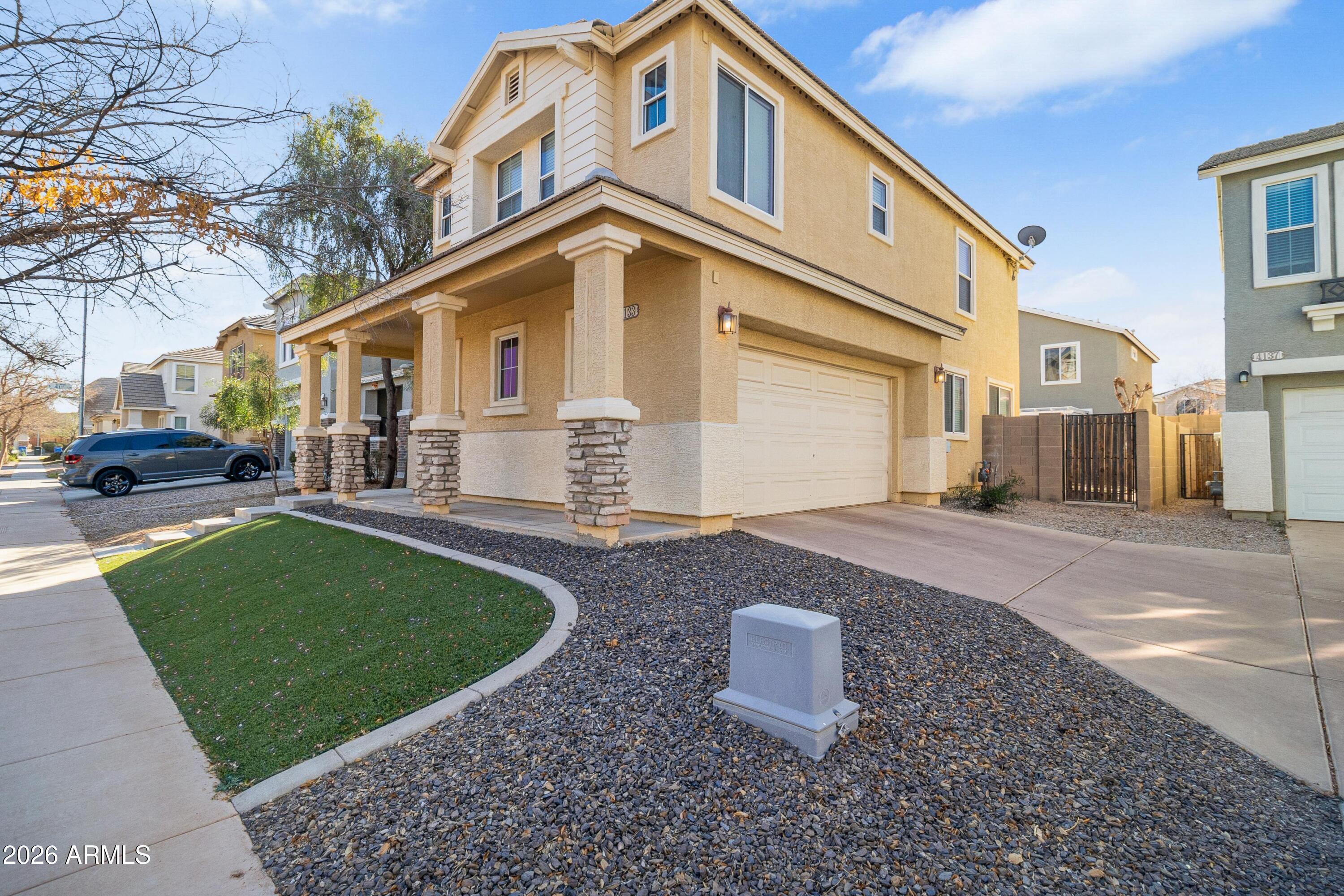 4133 West Maldonado Road Phoenix, AZ 85041 - Photo 2 of 22 8C9A1485