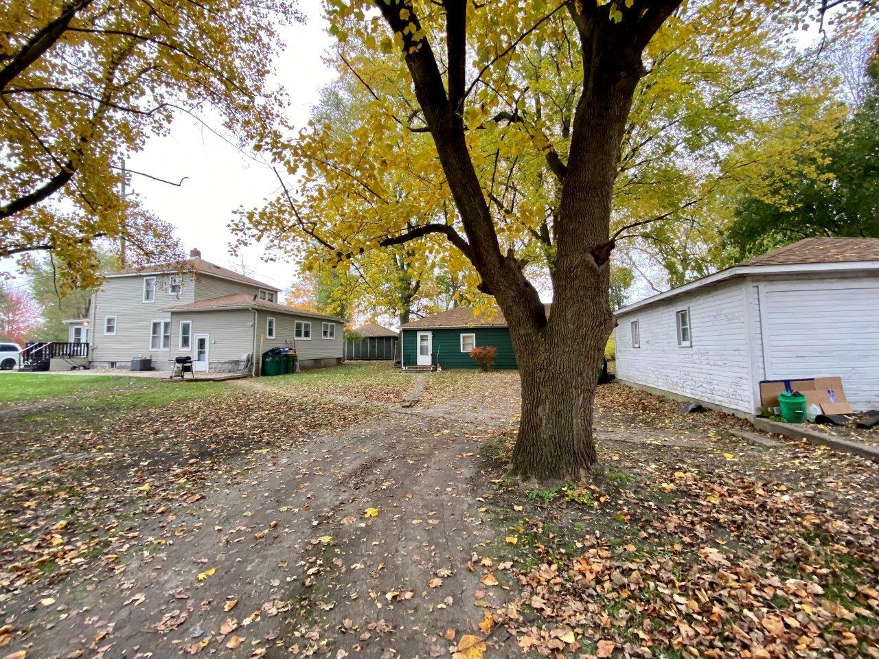 703 East Larue Street Streator, IL 61364 - Photo 35 of 38 a view of a house with a tree in the background