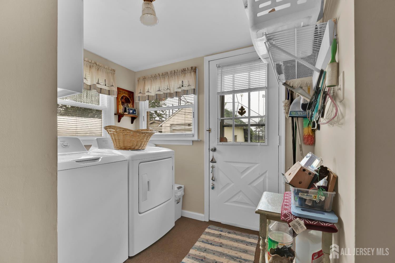 18 Pine Street Keyport, NJ 07735 - Photo 17 of 31 a living room with furniture and next to a window