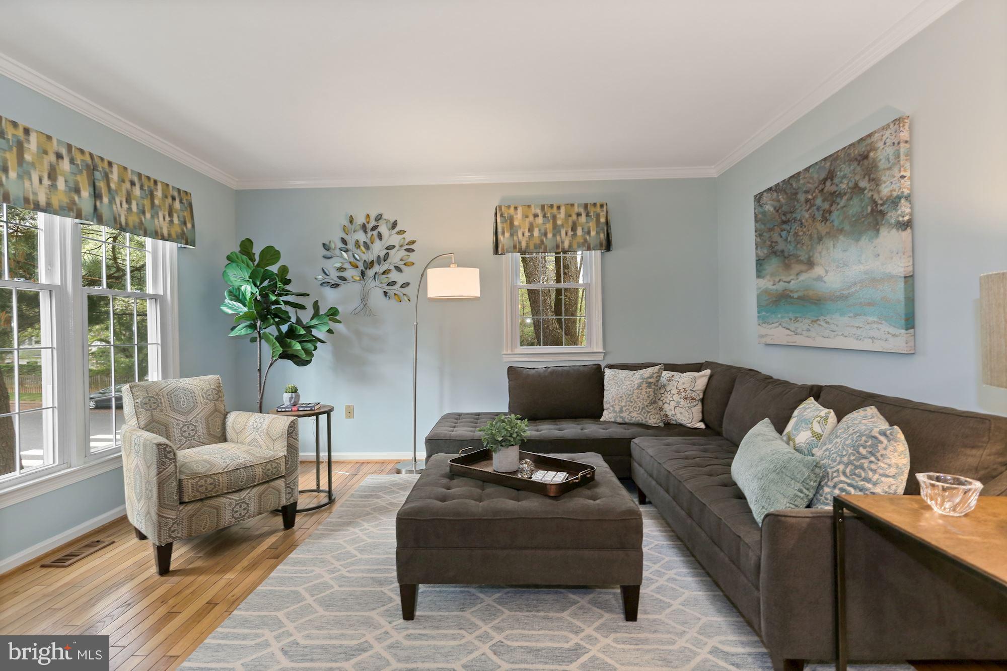 10065 Marshall Pond Road Burke, VA 22015 - Photo 3 of 29 Living Room