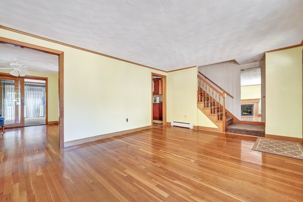 114 Glenellen Road Boston, MA 02132 - Photo 6 of 42