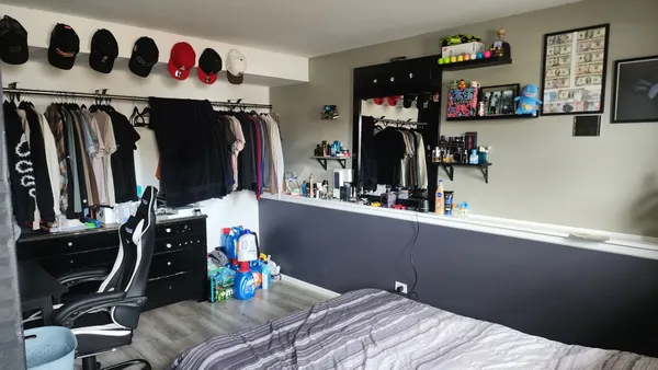 $369,000 | 425 Norman Lane, Roselle, IL 60172