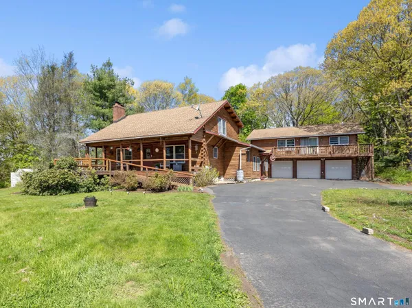 $725,000 | 622 Chestnut Ridge Road, Orange, CT 06477