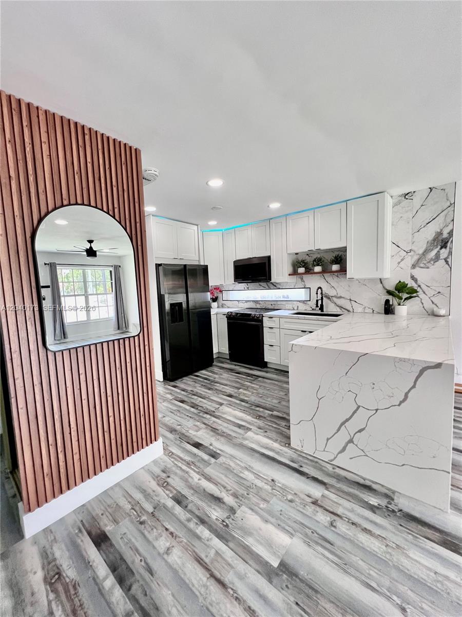 2425 Southwest 26th Lane Miami, FL 33133 - Photo 7 of 22