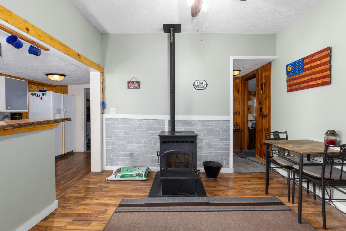 517 West Fenwick Road Fenwick, MI 48834 - Photo 9 of 25 https___photoreal.io_wp-content_photorea