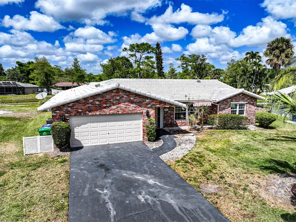 $4,200 | 1329 Northwest 84th Drive, Coral Springs, FL 33071
