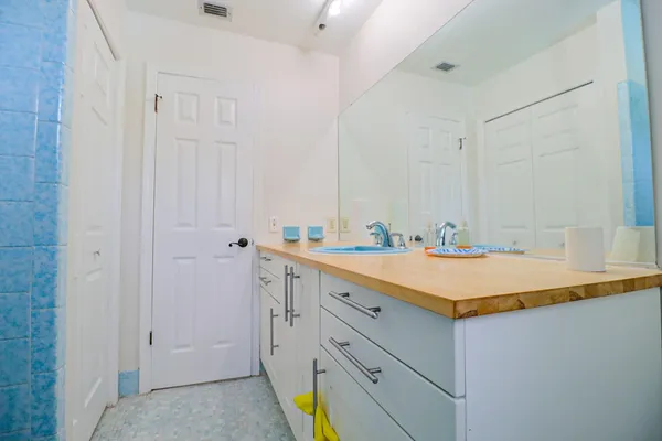 $4,200 | 1329 Northwest 84th Drive, Coral Springs, FL 33071
