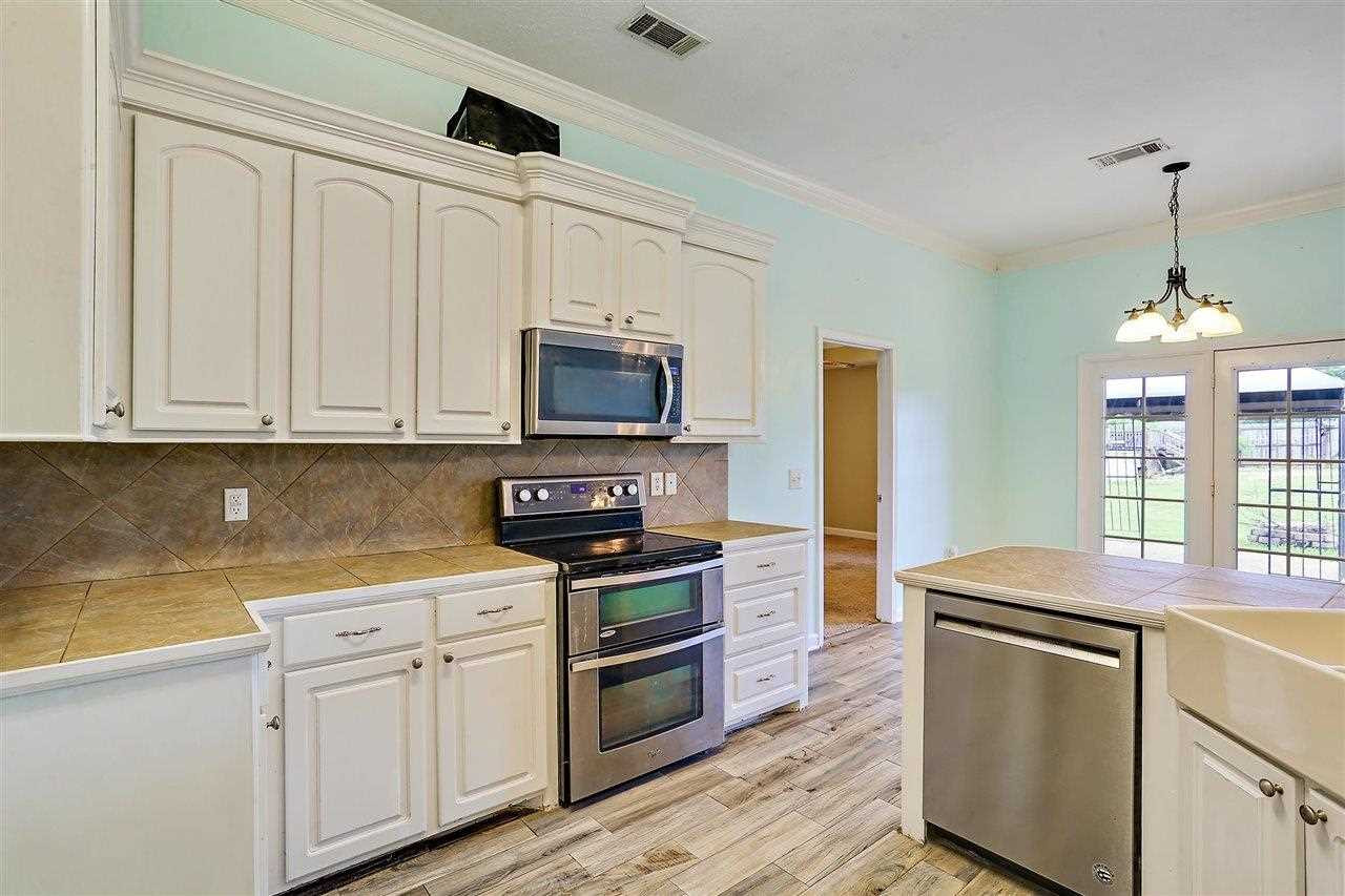 402 Roxbury Place Florence, MS 39073 - Photo 8 of 26 Photo 10