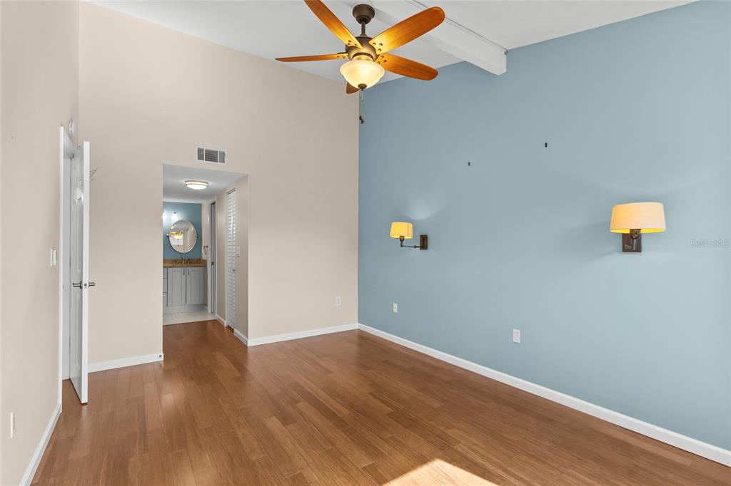 1512 Pelican Cove Road, Unit 239 Sarasota, FL 34231 - Photo 16 of 39