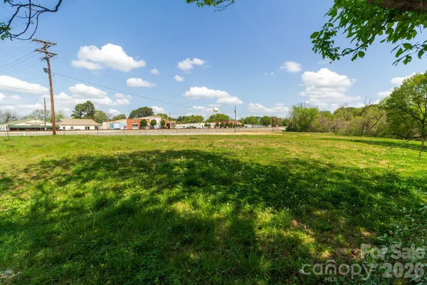 $600,000 | 110 M H Camp Highway, Grover, NC 28073