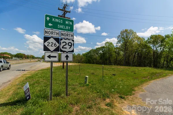 $600,000 | 110 M H Camp Highway, Grover, NC 28073