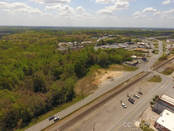 $600,000 | 110 M H Camp Highway, Grover, NC 28073
