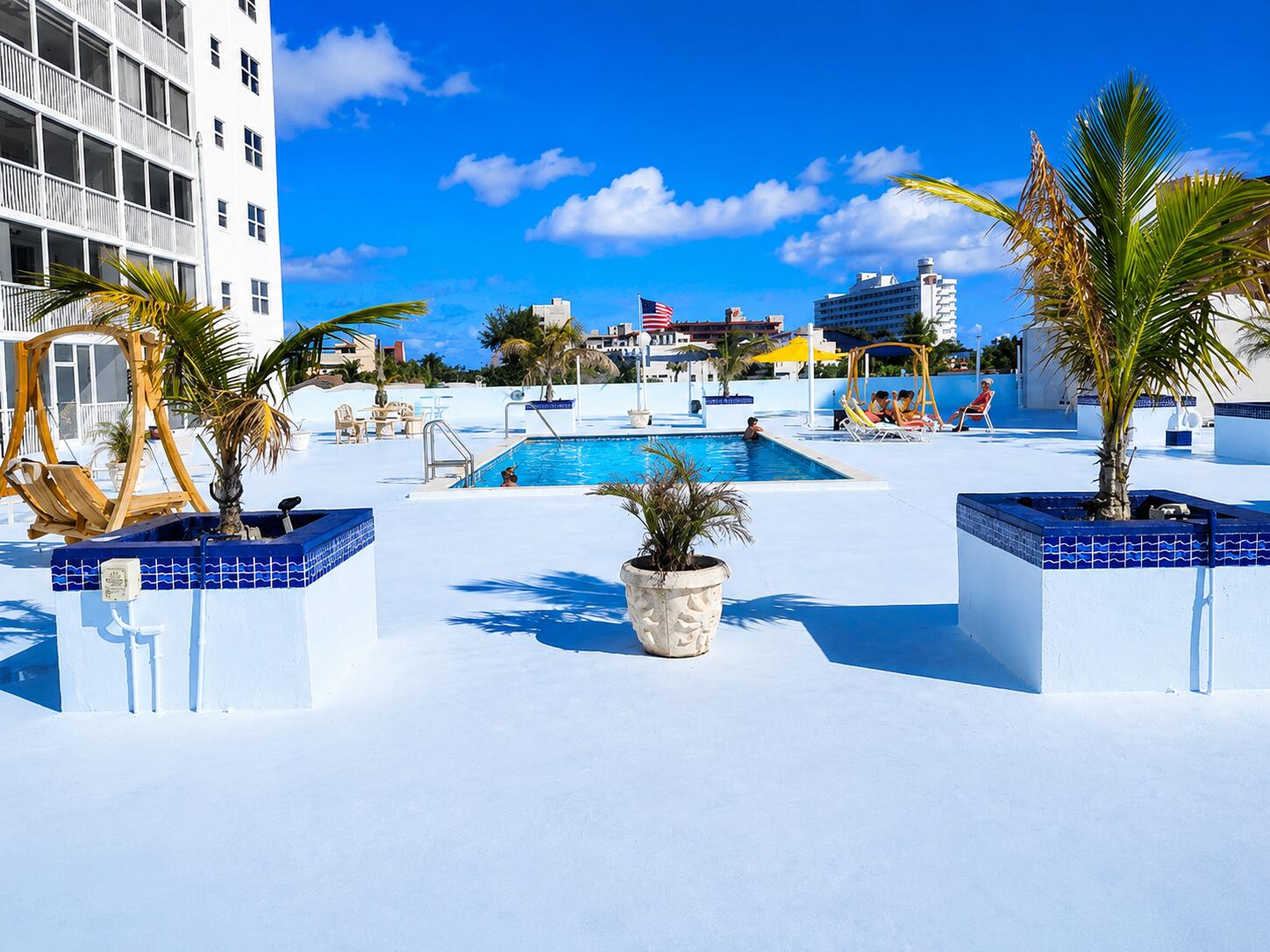 1505 North Riverside Drive, Unit 508 Pompano Beach, FL 33062 - Photo 24 of 31 Pool