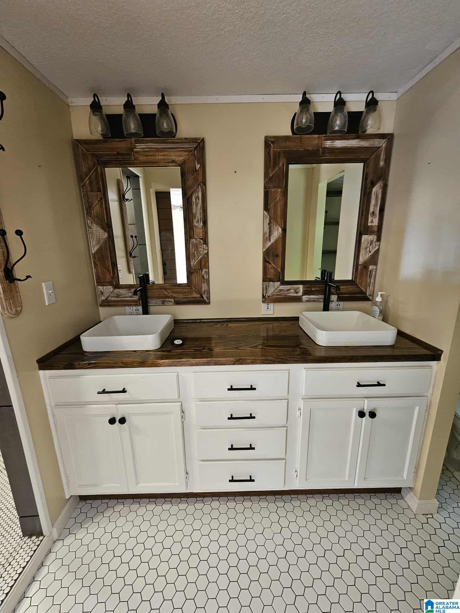 2133 Pleasant Valley Road Odenville, AL 35120 - Photo 9 of 23