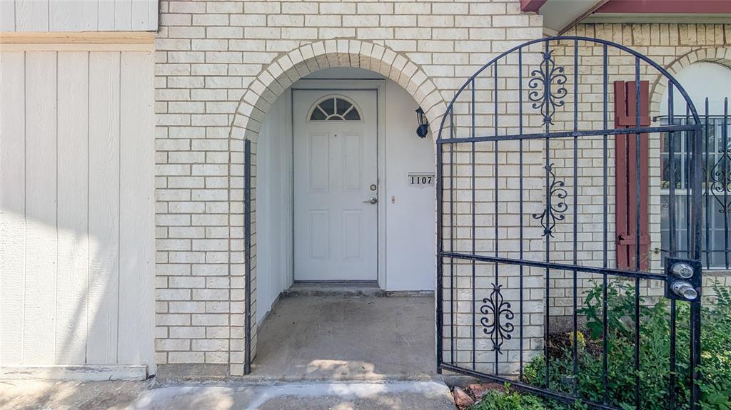 1107 Waverly Drive Arlington, TX 76015 - Photo 2 of 20 a close view of a wooden door
