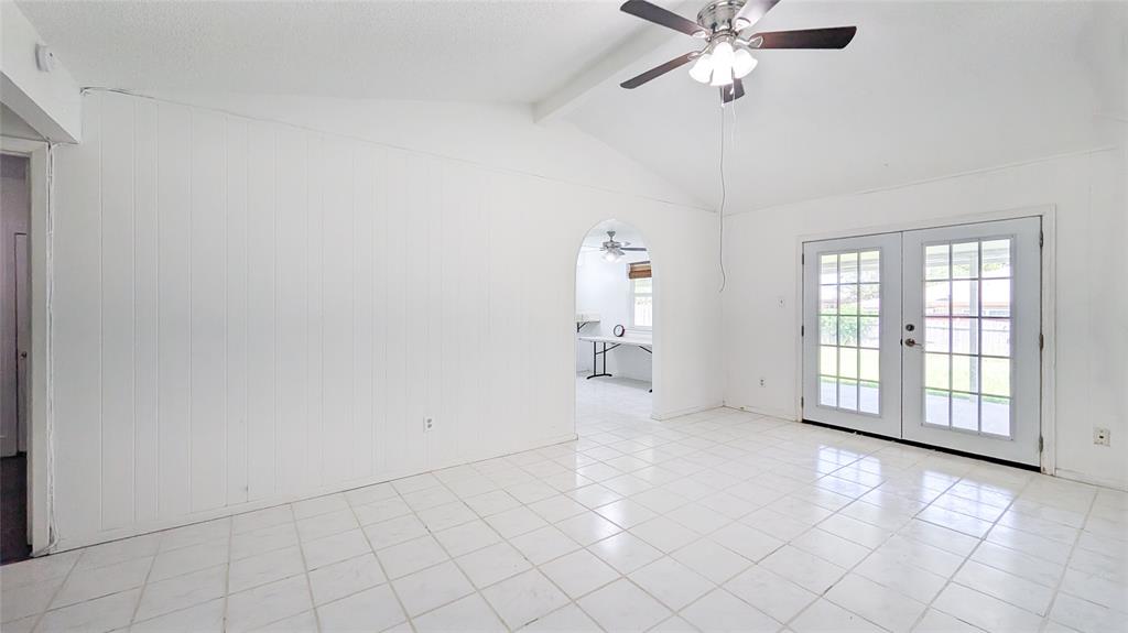 1107 Waverly Drive Arlington, TX 76015 - Photo 10 of 20 a view of an empty room with a window