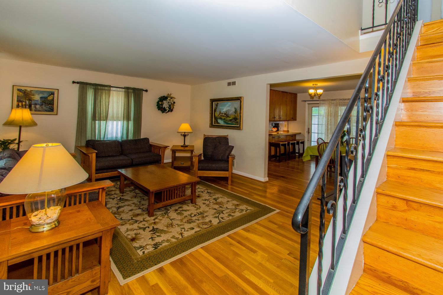 1306 Denbright Road Catonsville, MD 21228 - Photo 6 of 63 Living room