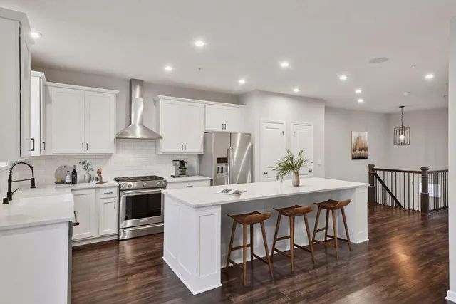 $379,000 | 7685 Anthony Point, Victoria, MN 55386