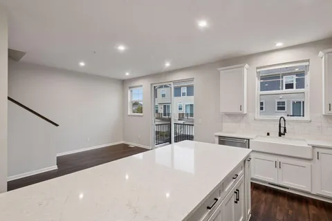 $379,000 | 7685 Anthony Point, Victoria, MN 55386