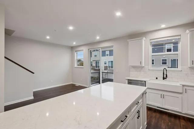 $379,000 | 7685 Anthony Point, Victoria, MN 55386