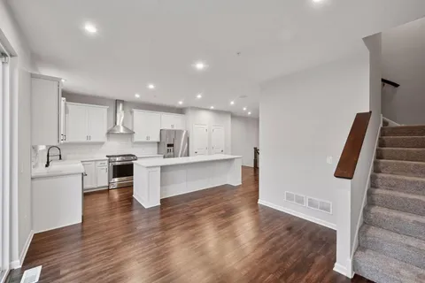 $379,000 | 7685 Anthony Point, Victoria, MN 55386