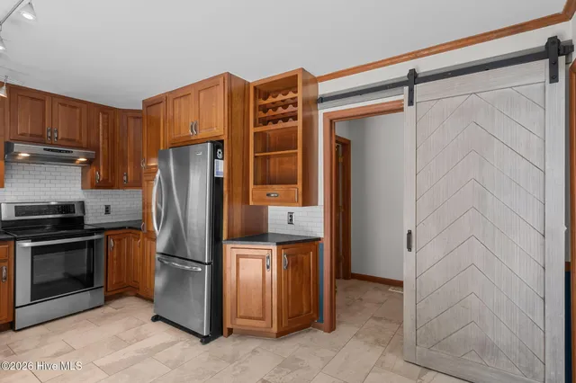 $460,000 | 103 Edgewater Drive, West End, NC 27376