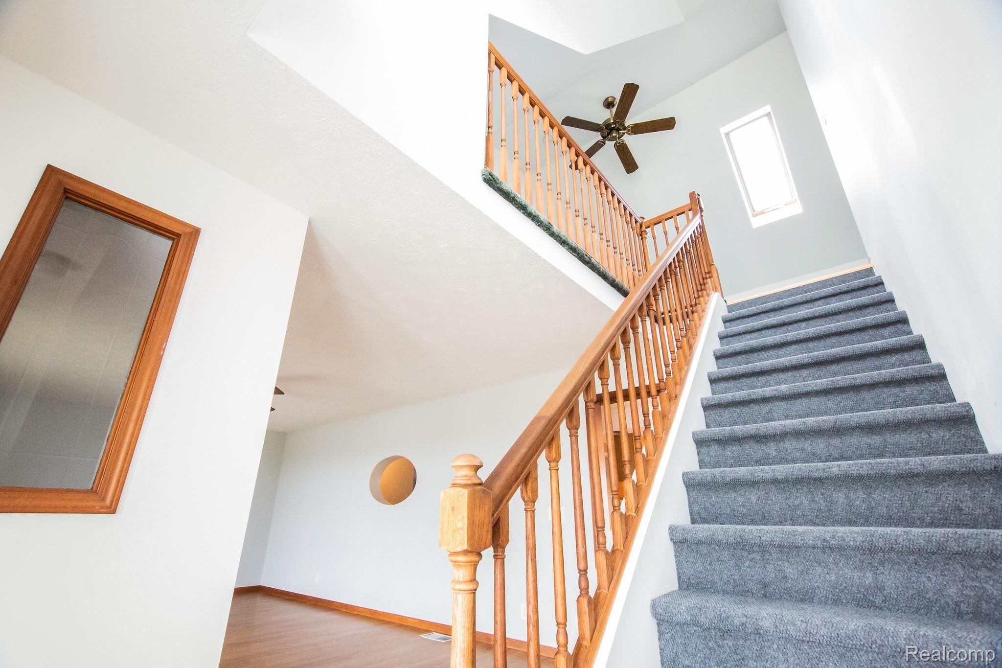 2609 Maple Grove Road Deckerville, MI 48427 - Photo 18 of 31 Stairwell.jpg