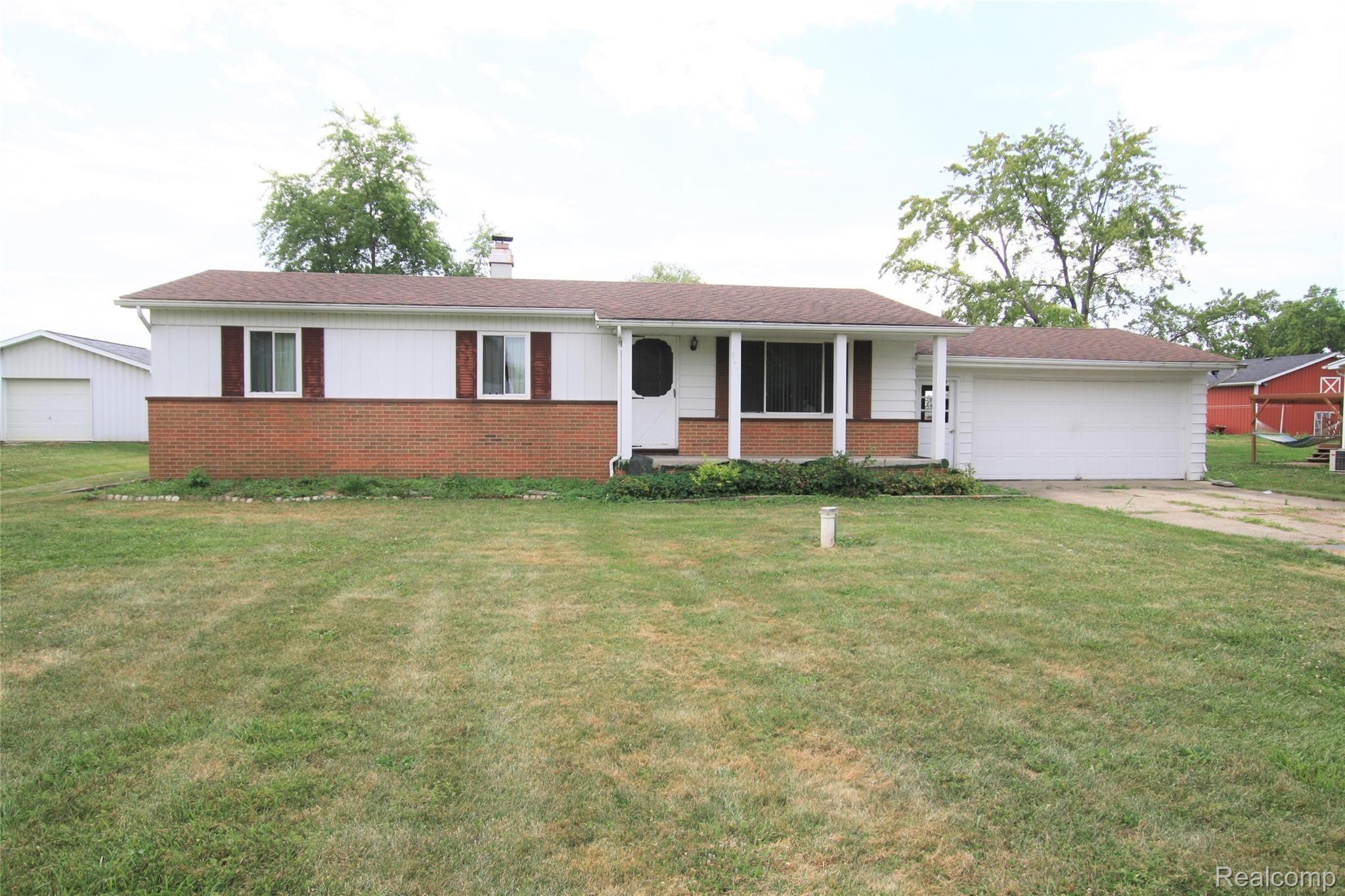 9471 Gd Blanc Road Gaines, MI 48436 - Photo 1 of 15 IMG_0996.JPG