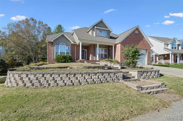 $449,000 | 1611 South Coles Court, Edwardsville, IL 62025