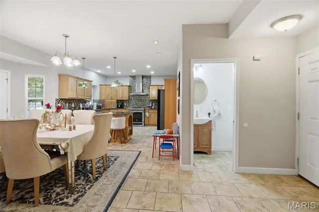 $449,000 | 1611 South Coles Court, Edwardsville, IL 62025