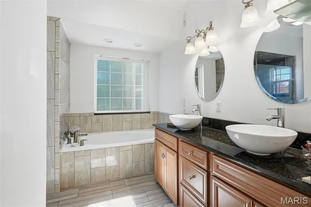 $449,000 | 1611 South Coles Court, Edwardsville, IL 62025