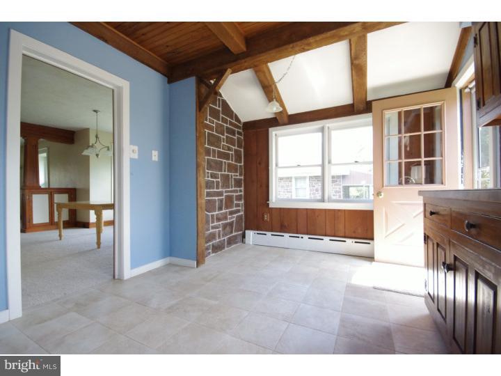 634 Park Road Lansdale, PA 19446 - Photo 3 of 25 Kitchen
