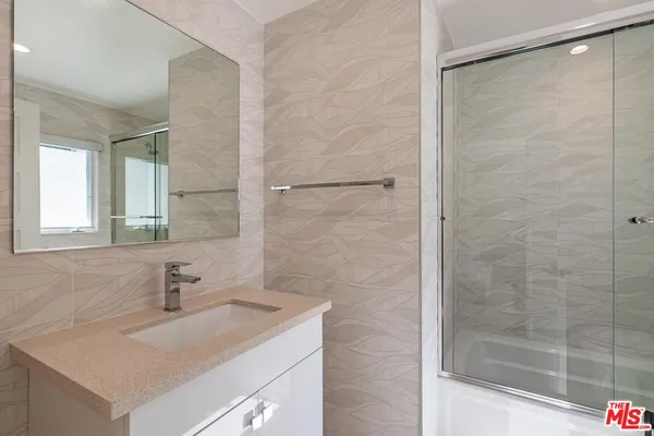 $27,500 | 502 Evelyn Place, Beverly Hills, CA 90210