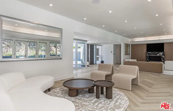 $27,500 | 502 Evelyn Place, Beverly Hills, CA 90210