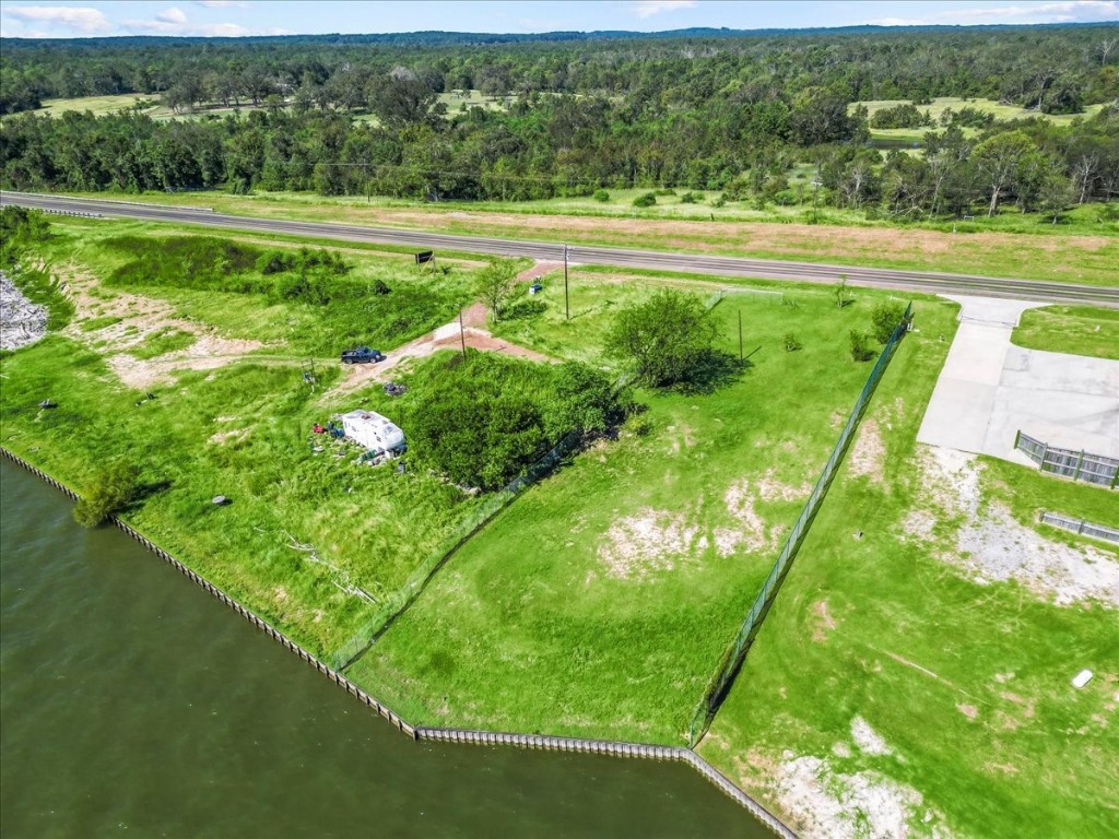 190 E Point East Point Blank, TX 77364 - Photo 4 of 7