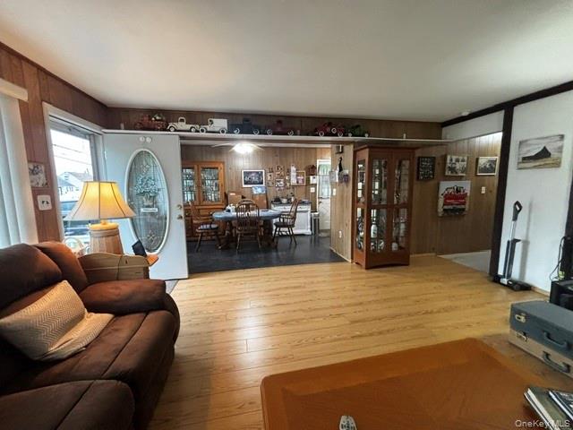 45 West Clearwater Road Lindenhurst, NY 11757 - Photo 13 of 18