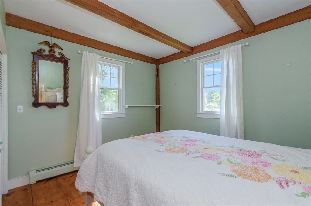 442 Horseneck Road Westport, MA 02790 - Photo 11 of 38