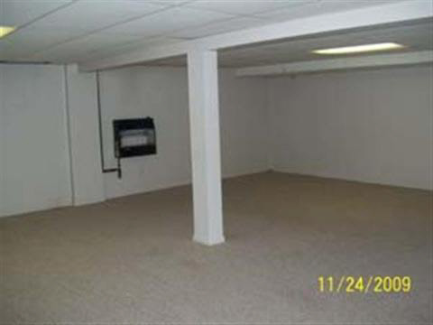 35 Ridgemont Drive Adrian, MI 49221 - Photo 5 of 11 924762-4.JPG