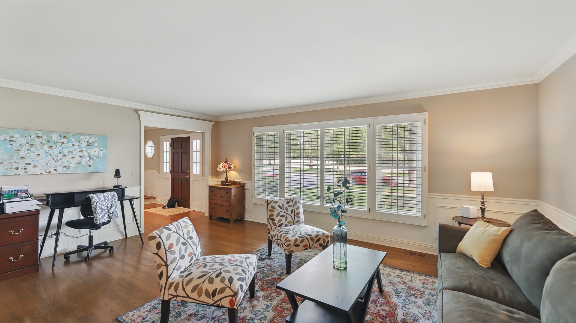 533 Warwick Drive Naperville, IL 60565 - Photo 3 of 25