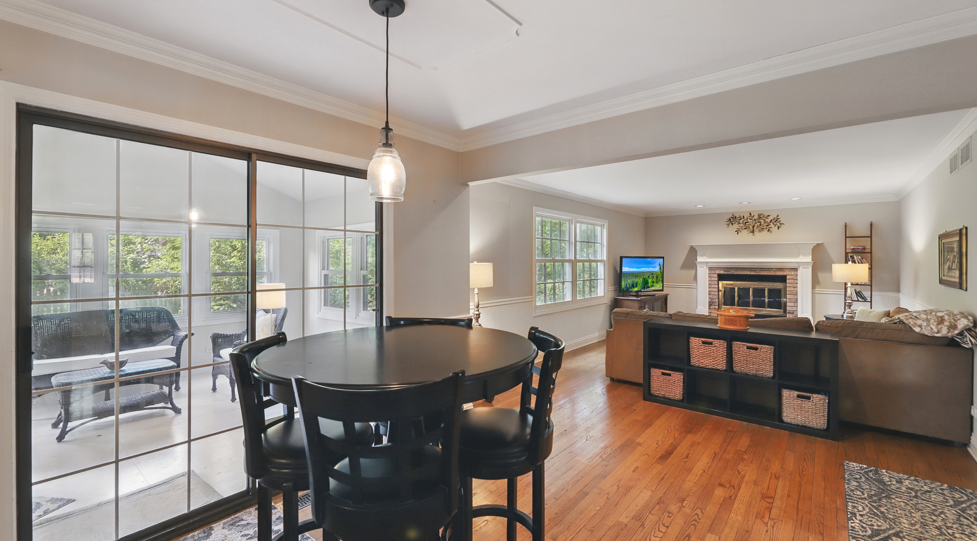 533 Warwick Drive Naperville, IL 60565 - Photo 7 of 25