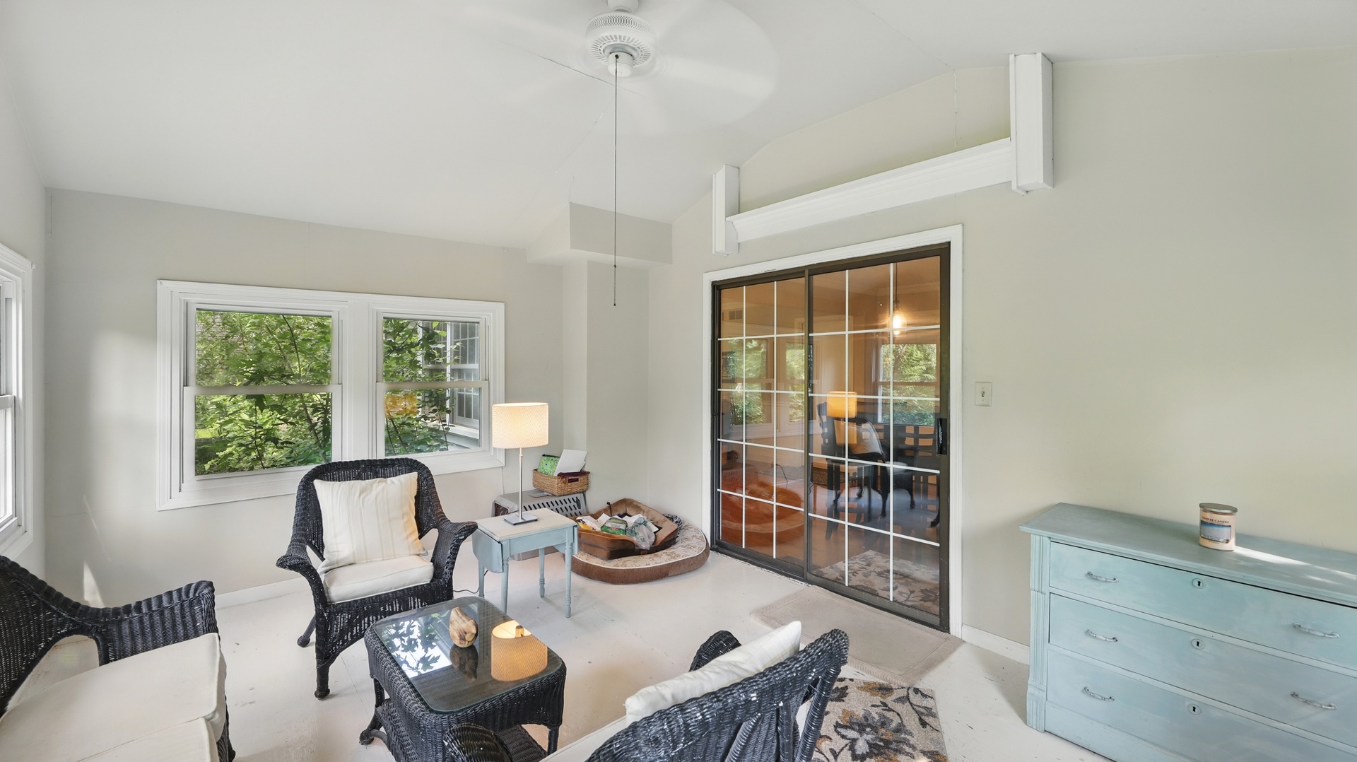 533 Warwick Drive Naperville, IL 60565 - Photo 9 of 25