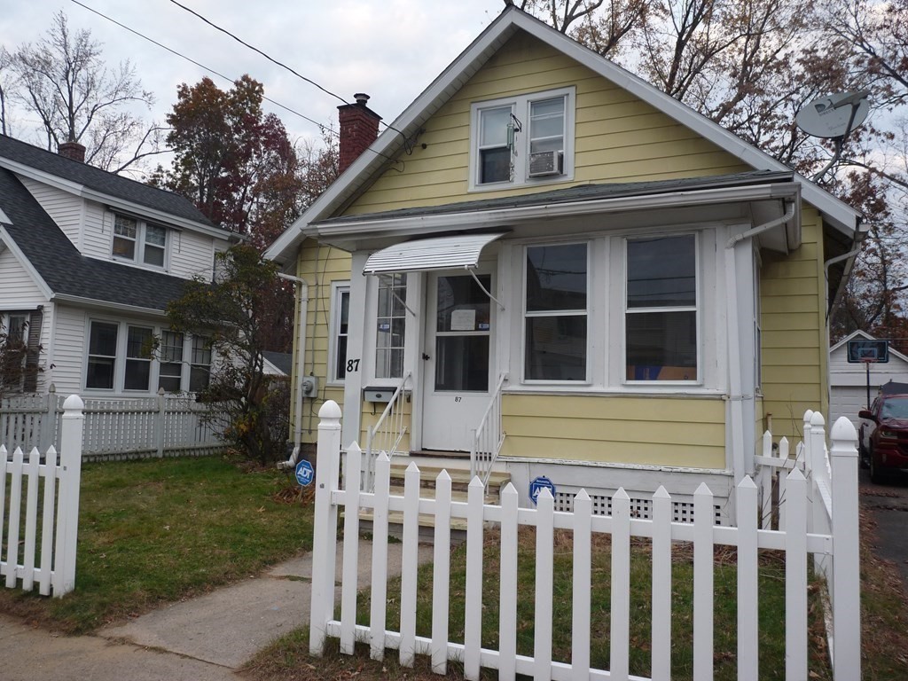 87 Dorset Street Springfield, MA 01108 - Photo 3 of 22 Gallery Image 3