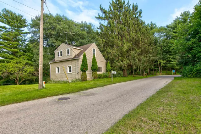 $235,500 | 694 Fox Lane, Waterloo, WI 53594