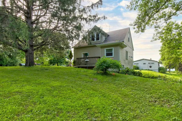 $235,500 | 694 Fox Lane, Waterloo, WI 53594