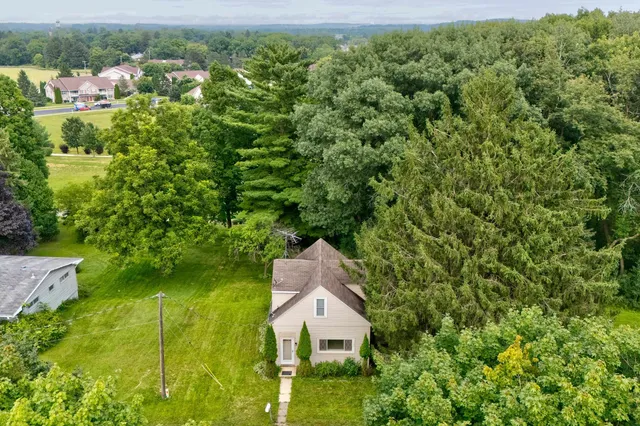 $235,500 | 694 Fox Lane, Waterloo, WI 53594