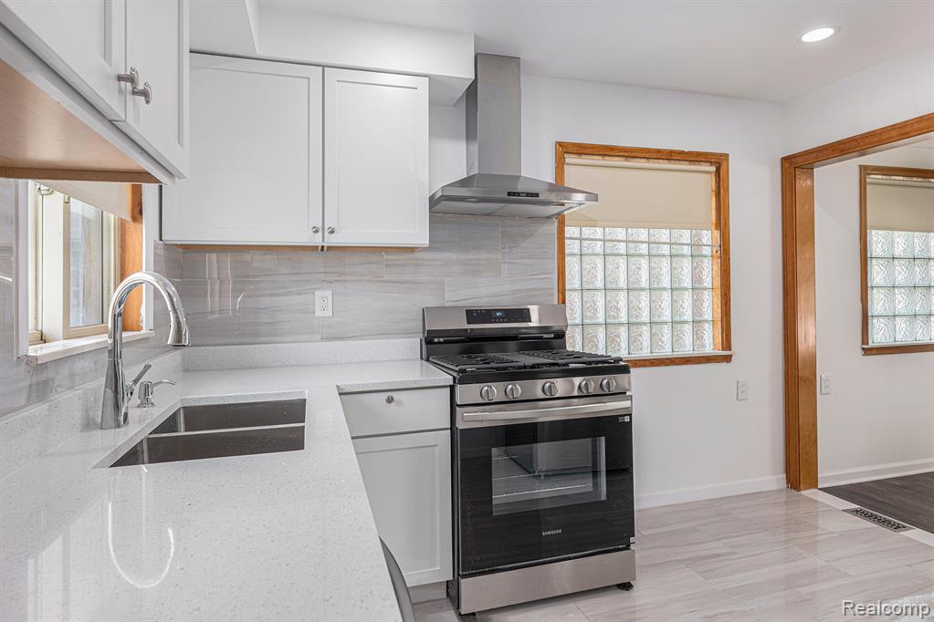 5239 East Thirteen Mile Road Warren, MI 48092 - Photo 7 of 16