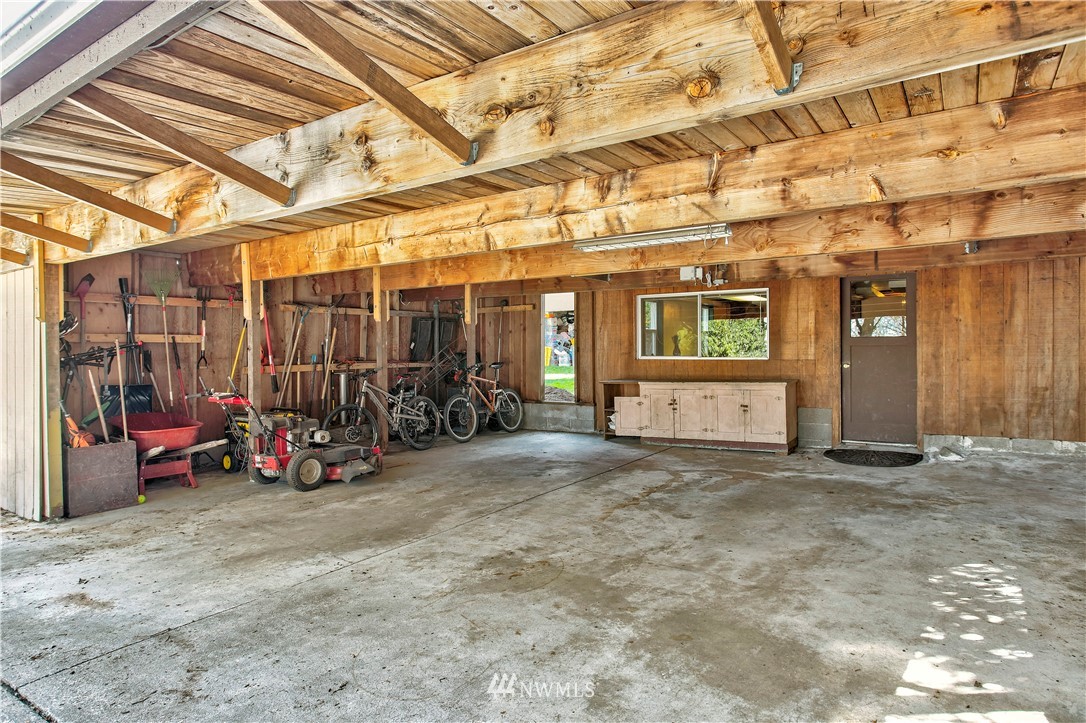 16919 112th Place Northeast Bothell, WA 98011 - Photo 28 of 40 a view of a room with gym equipment