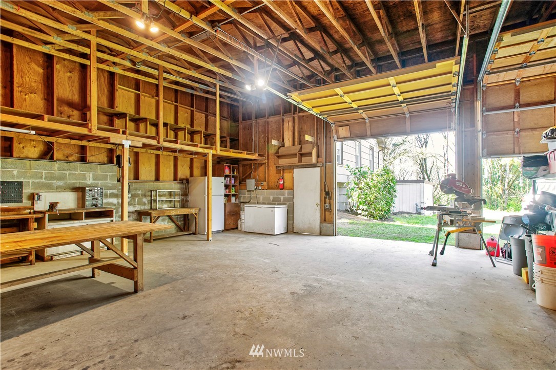 16919 112th Place Northeast Bothell, WA 98011 - Photo 33 of 40 a view of livingroom with furniture