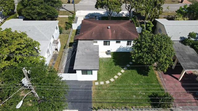 $599,000 | 150 Northeast 169th Terrace, North Miami Beach, FL 33162