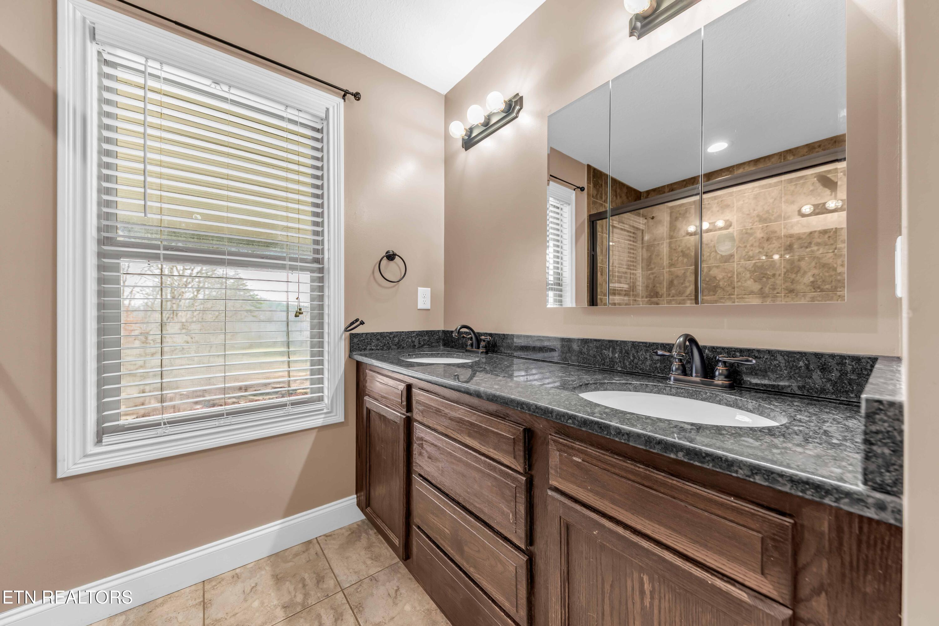 810 Mannis Road Madisonville, TN 37354 - Photo 19 of 30 MAN_9503